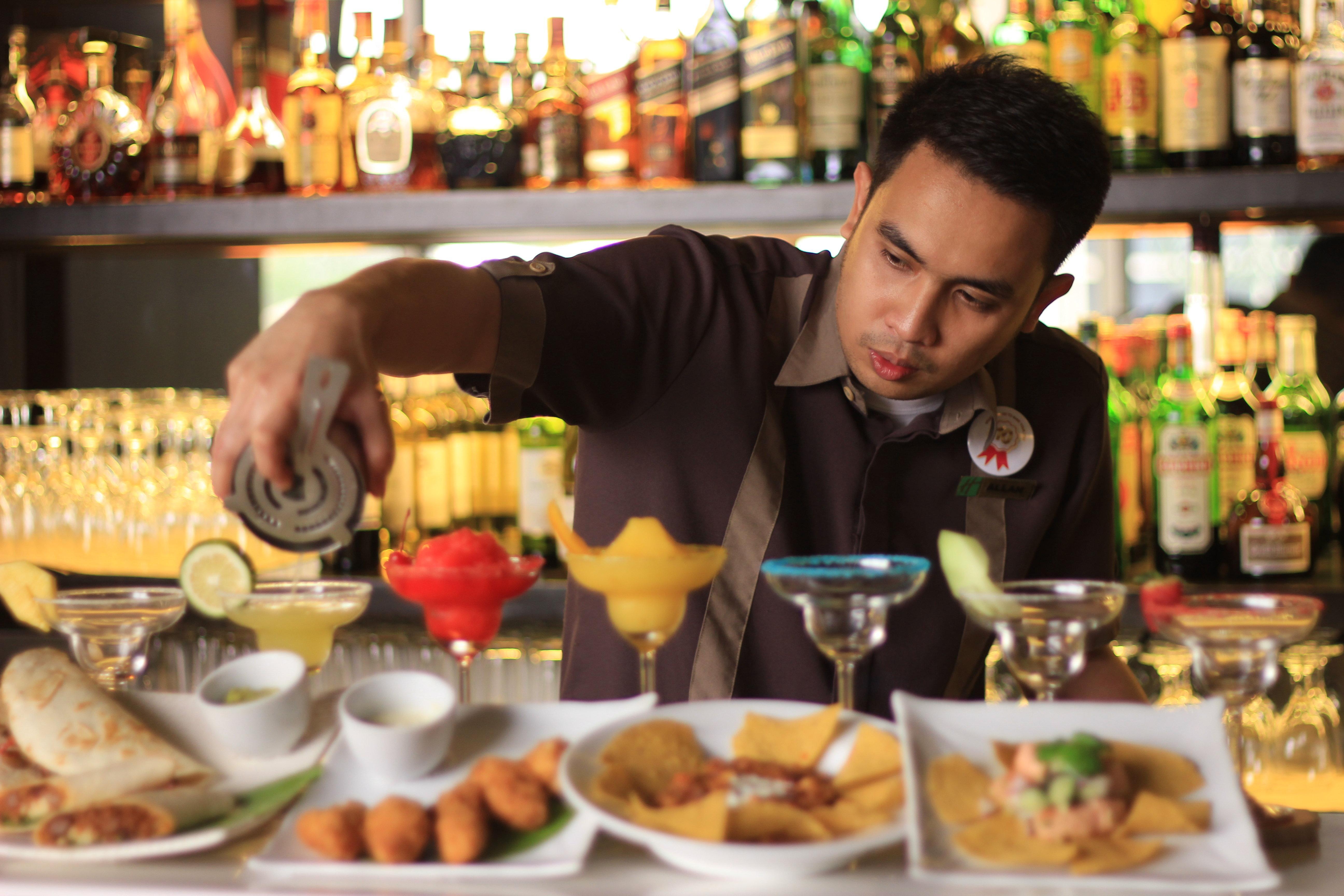 Crowne Plaza Manila Galleria By Ihg Pasig City Ngoại thất bức ảnh