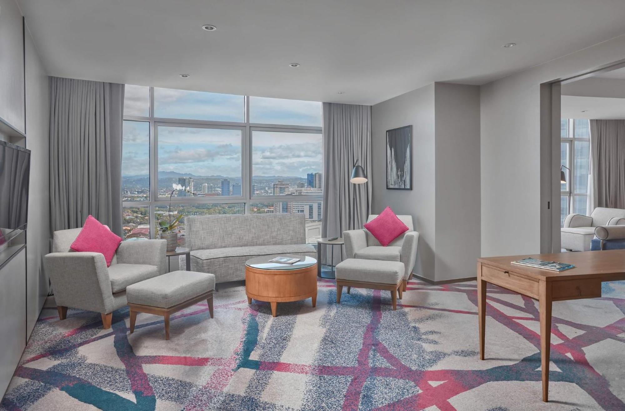 Crowne Plaza Manila Galleria By Ihg Pasig City Ngoại thất bức ảnh