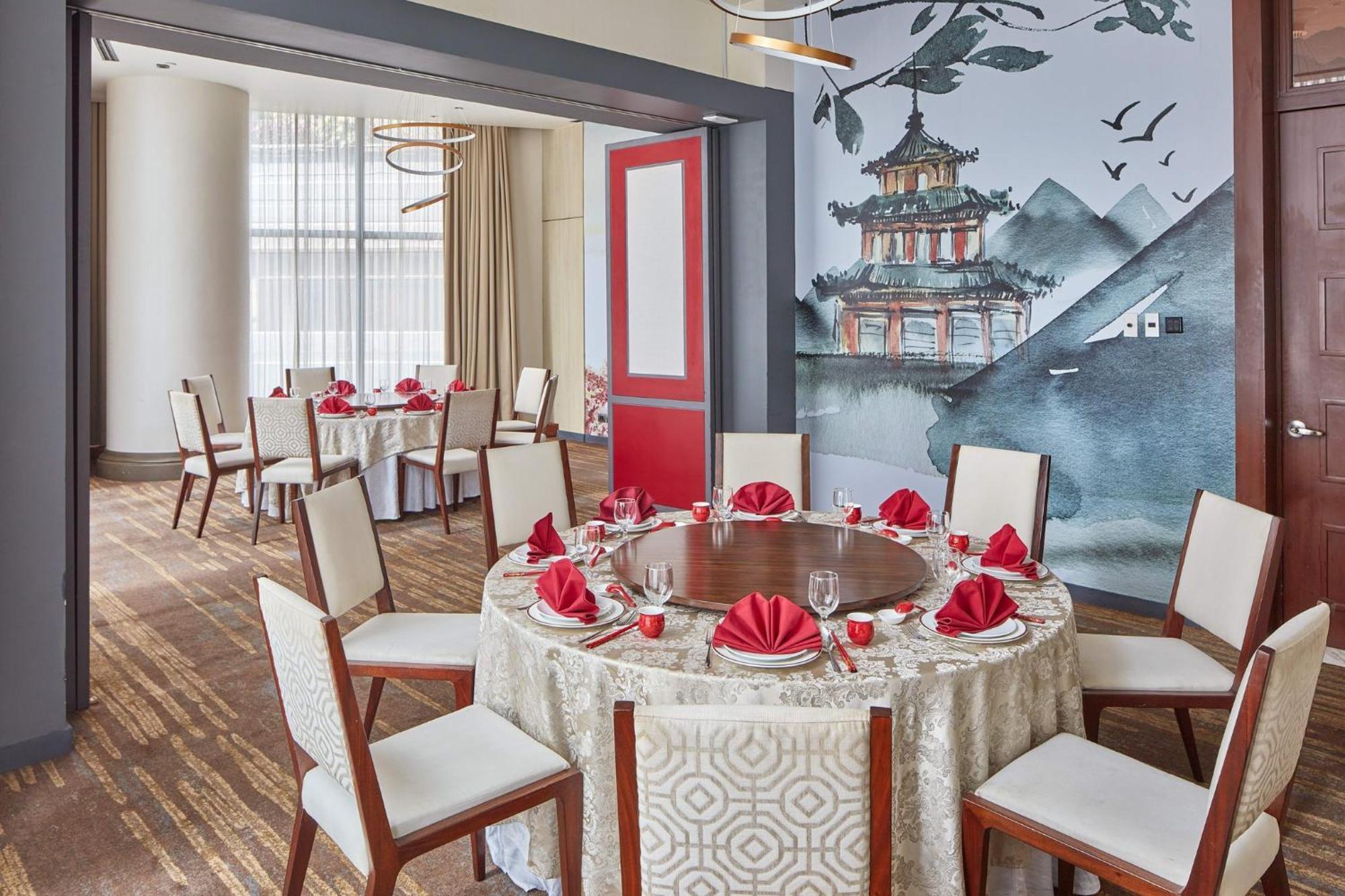 Crowne Plaza Manila Galleria By Ihg Pasig City Ngoại thất bức ảnh