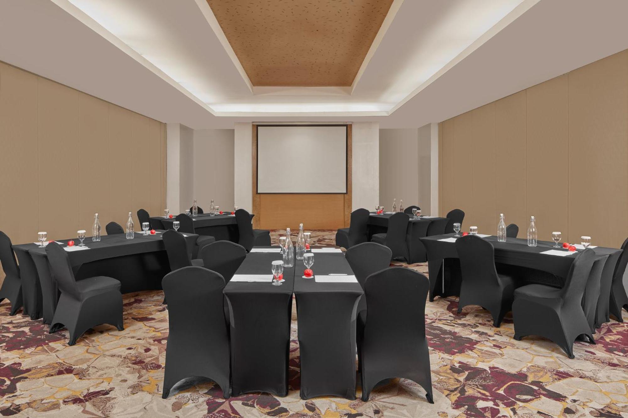 Crowne Plaza Manila Galleria By Ihg Pasig City Ngoại thất bức ảnh