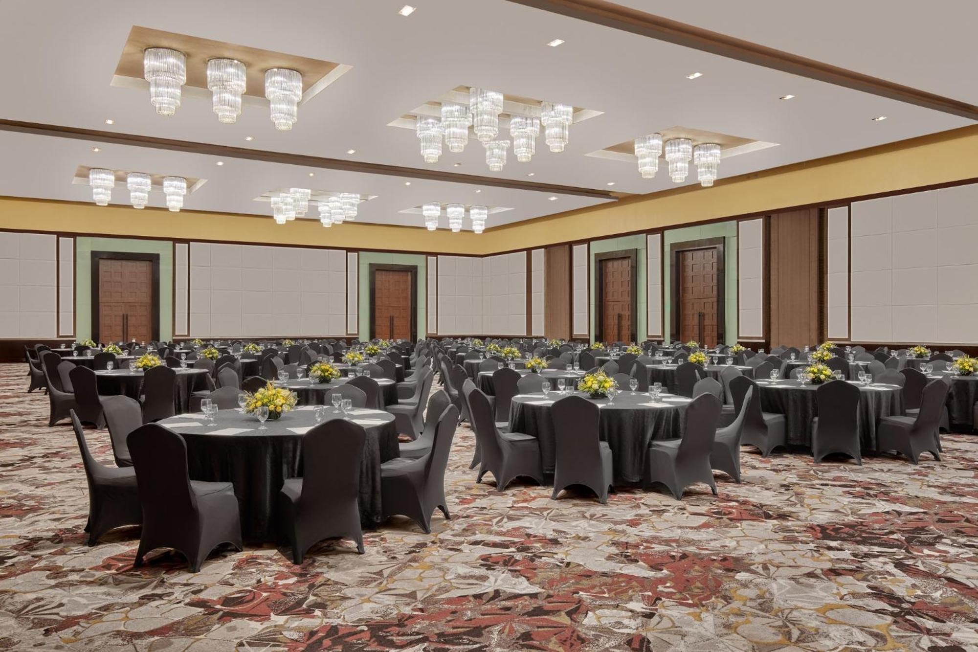 Crowne Plaza Manila Galleria By Ihg Pasig City Ngoại thất bức ảnh